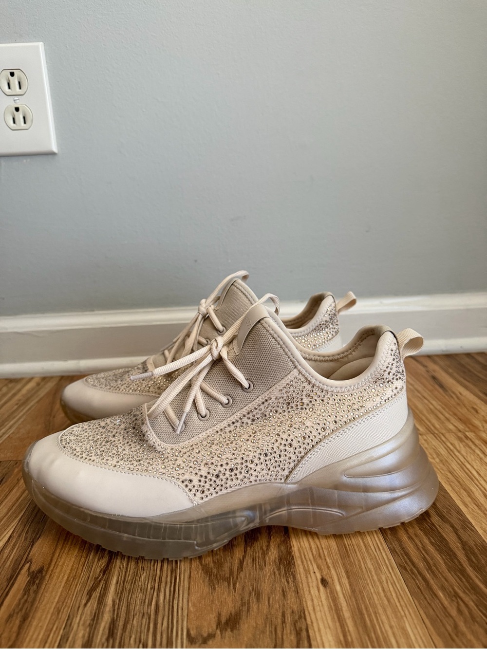 Aldo Twilight Beige Pillow Walk Embellished Fashion Sneakers Sz 10